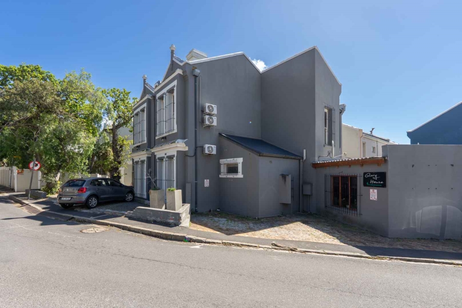 7 Bedroom Property for Sale in Oranjezicht Western Cape
